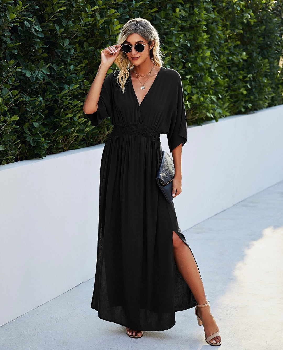 Allly™ | Deep V Sort Kjole